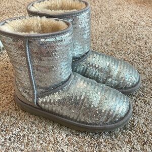 Girls sparkle Uggs size 4 EUC